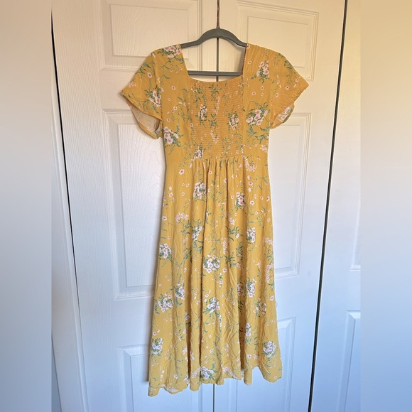 Women’s Floral Dress - NWOT - Picture 2 of 3